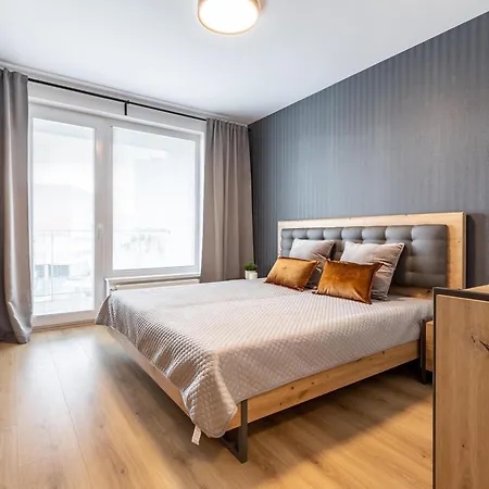 Luxury Centre-vusch 2 Parking Included Apartment *